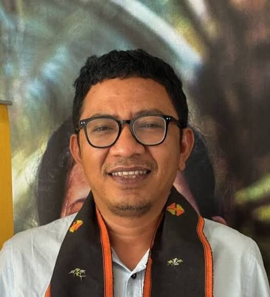 Ketum POPSI Mansuetus Darto Ketum POPSI Mansuetus Darto