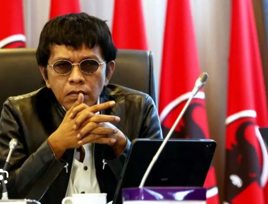 Adian Napitupulu Adian Napitupulu